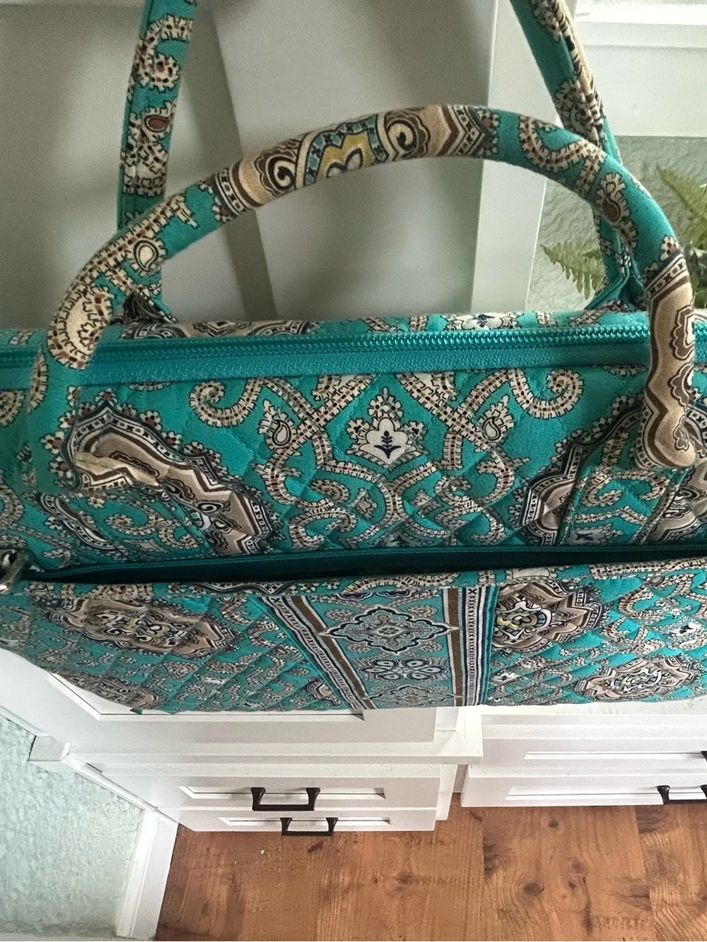 Vera Bradley “Totally Turq” Laptop Case. Turquoise/Brown Paisley Pattern.